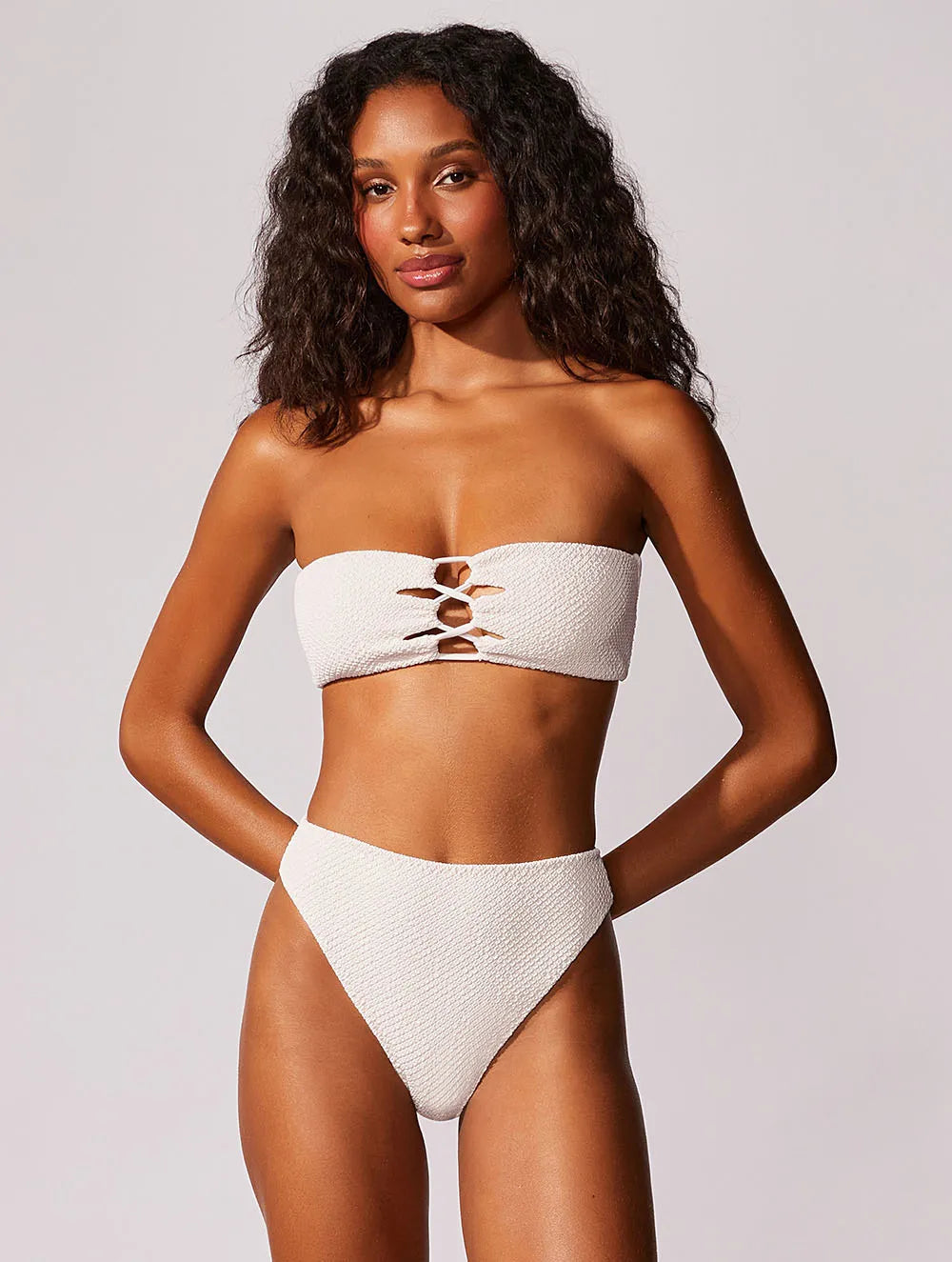 Top Bandeau + Hot Pants com Textura Noir